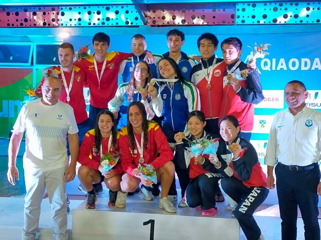 FISU世界大学選手権_4×50ｍビーフィンリレーメダル獲得の日本（フィンスイミングチャンネル）