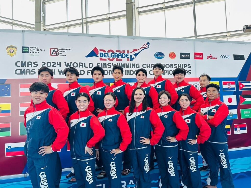 フィンスイミング世界選手権_日本代表集合写真_JUSF公式HPより引用（フィンスイミングチャンネル）