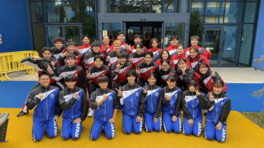 2024フィンスイミングワールドカップイタリア大会日本代表選手団集合写真（フィンスイミングチャンネル）